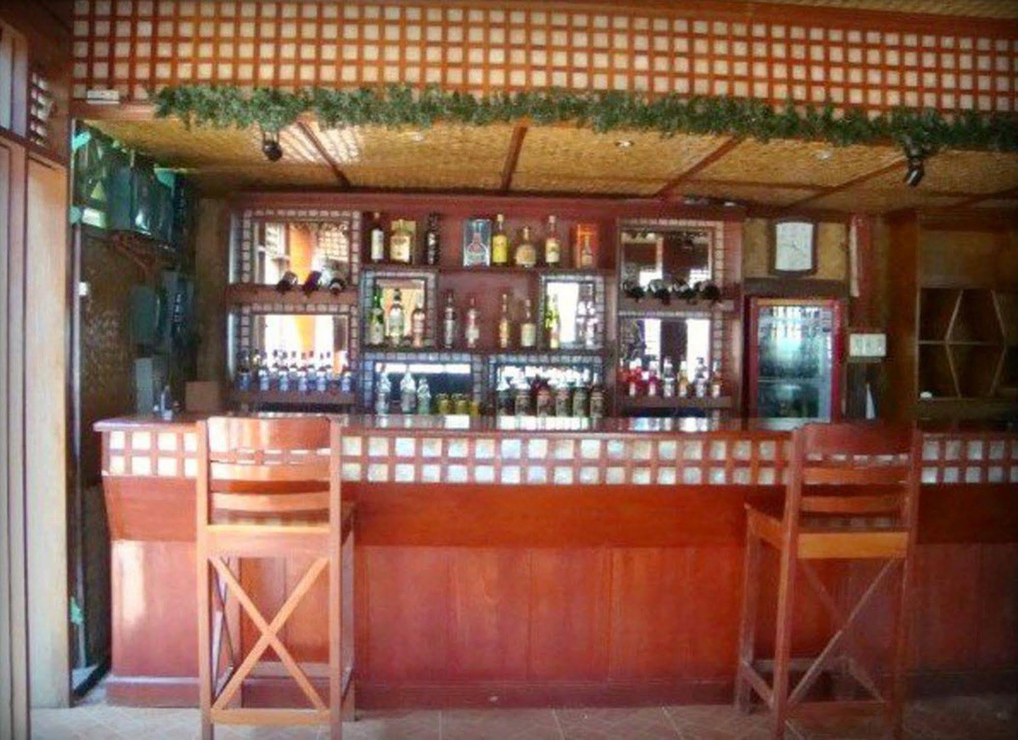 泰泰 潘姆斯餐厅宾馆酒店 外观 照片