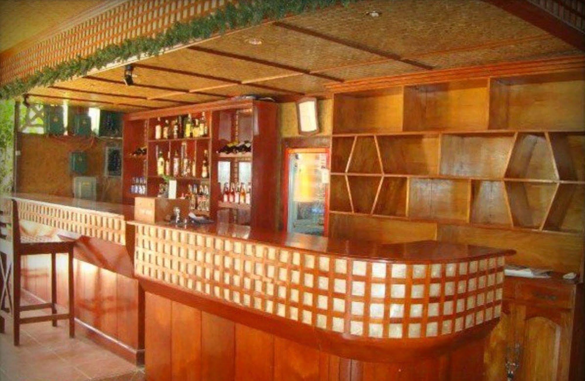 泰泰 潘姆斯餐厅宾馆酒店 外观 照片